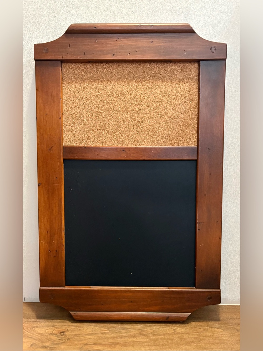 VINTAGE ETHAN ALLEN PINE WOODEN CHALKBOARD BULLETIN MEMO/MESSAGE BOARD